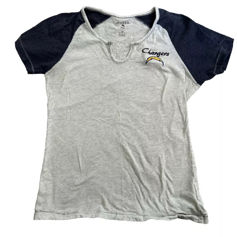 Chargers small V neck size M